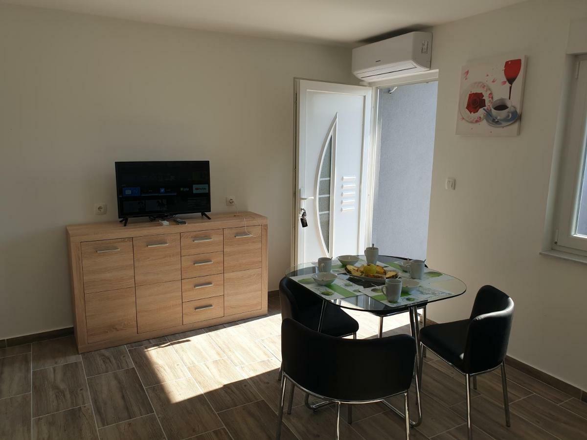 Best View Apartments Cesarica Exterior foto
